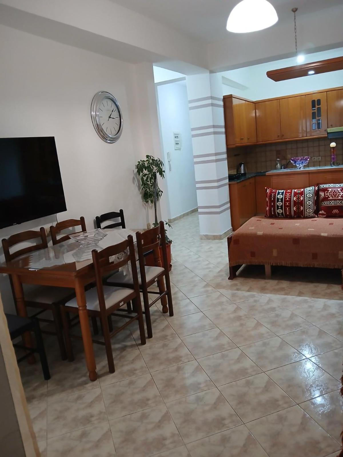Sea & Relax Apartment Sarandë Buitenkant foto
